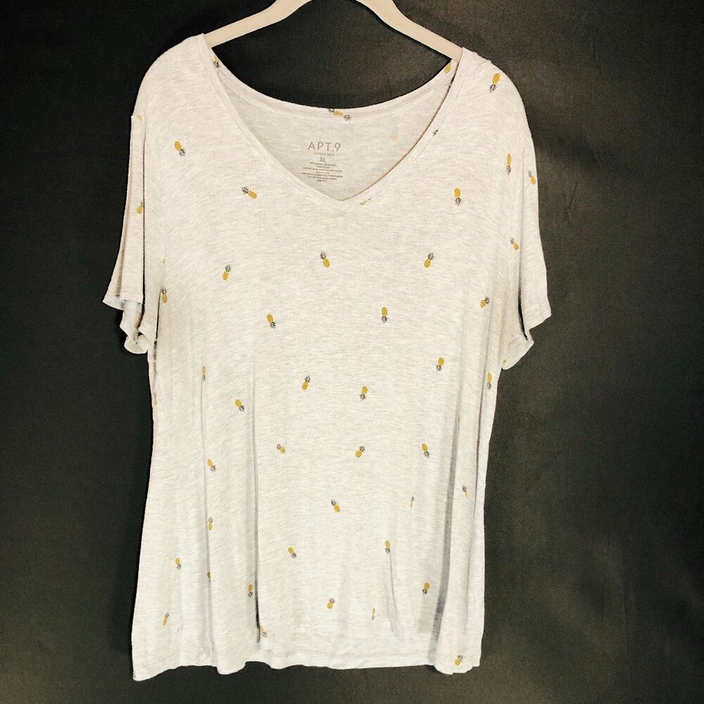 APT. 9 Pineapple Print V-Neck Tee – XL